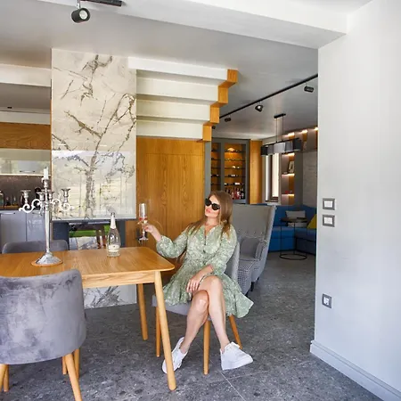 Βίλα Mountain Hill Luxury Madzhare