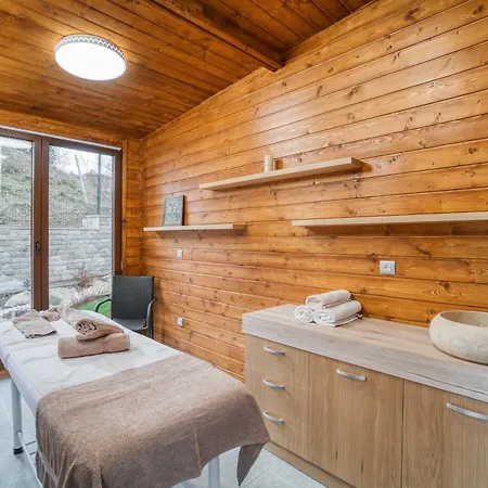Βίλα Mountain Hill Luxury Madzhare